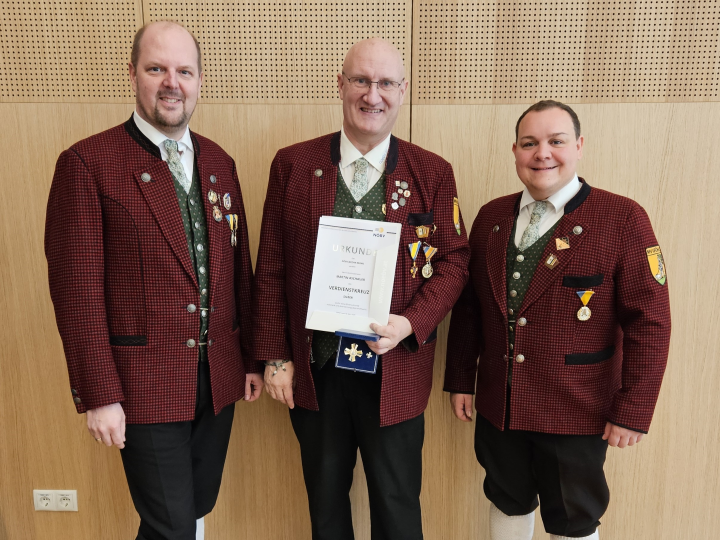 verleihung-verdienstkreuz-silber_martin-aschauer_2025_v4.png