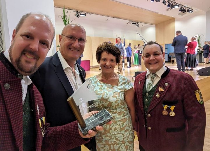 ehrenpreis-bronze_land-noe_v2.jpg